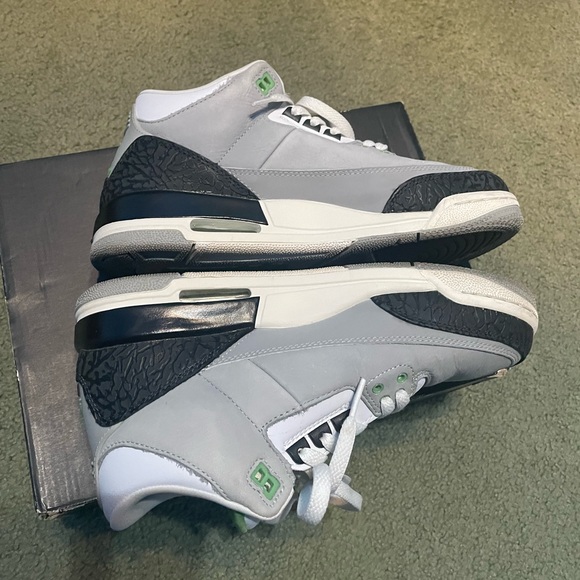 Air Jordan 3 Retro GS 'Chlorophyll' - Picture 11 of 12